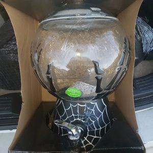 Halloween drink dispenser 2.1 Gallons.